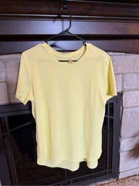 Women's Short Sleeve Yellow Activewear Performance Top